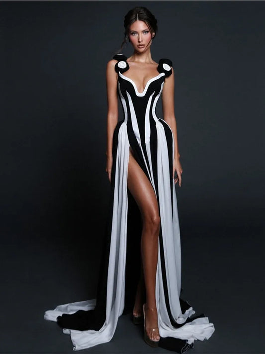 Larisse - Noire Haute Gown